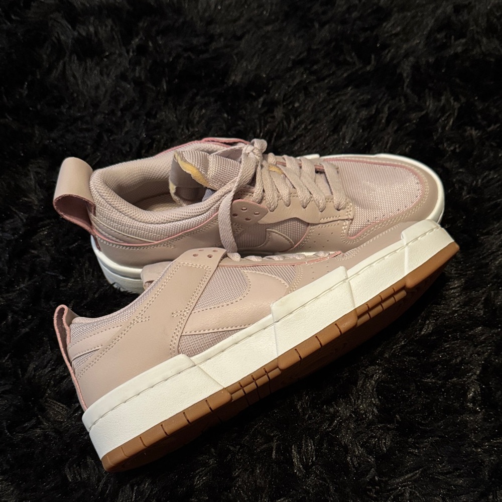 Nike Women's Sneakers in Pink and White